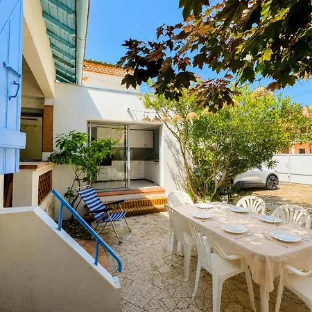 Maison Climatisee Proche - 6 Pers. - Fr-1-309-579 Holiday home *